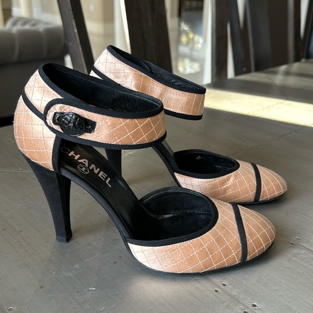 Chanel classic coco quilted satin Mary Jane pump RARE with box and dust bag - Picture 1 of 12